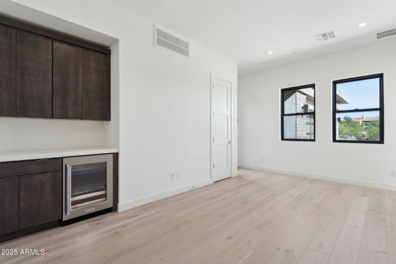 30-web-or-mls-35097-n-83rd-pl