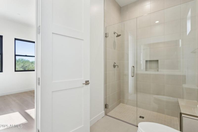 61-web-or-mls-35097-n-83rd-pl