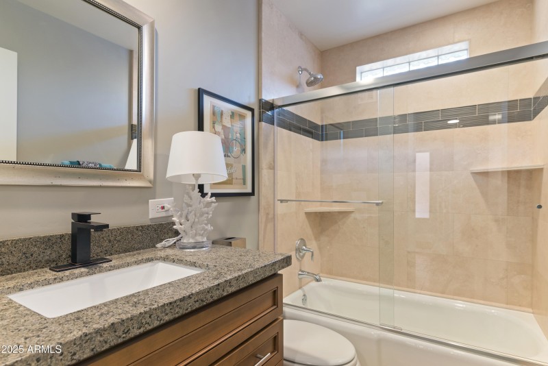 31_7844 e coolidge st-25