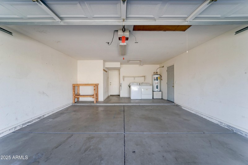 2147 E Robin Lane-28