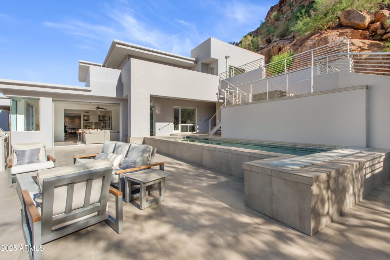 2nd sitting area by pool