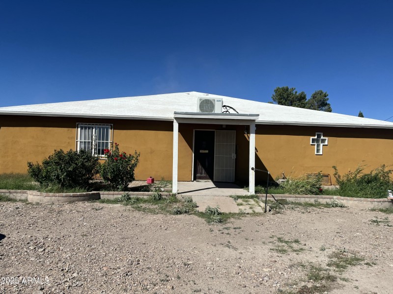 Front of House IMG_2092