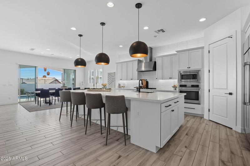 23-web-or-mls-1837 E Villa Linda Dr Phoe