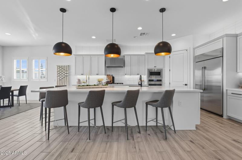 24-web-or-mls-1837 E Villa Linda Dr Phoe