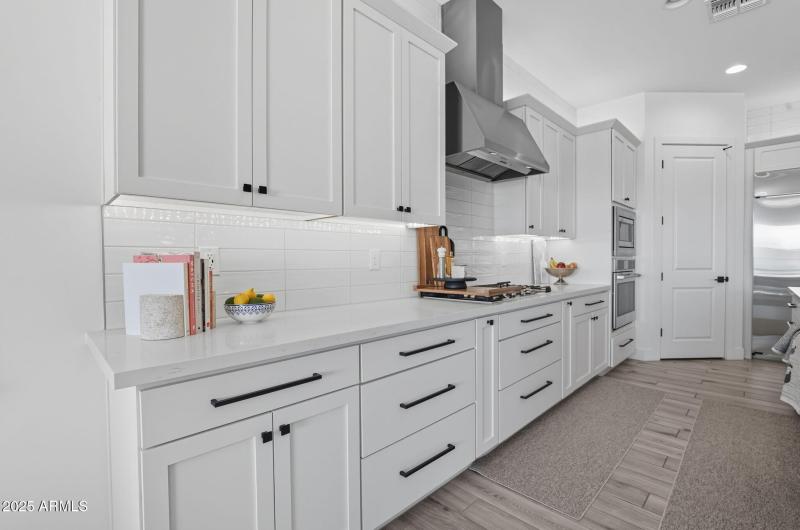 26-web-or-mls-1837 E Villa Linda Dr Phoe