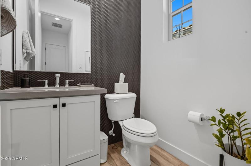 42-web-or-mls-1837 E Villa Linda Dr Phoe