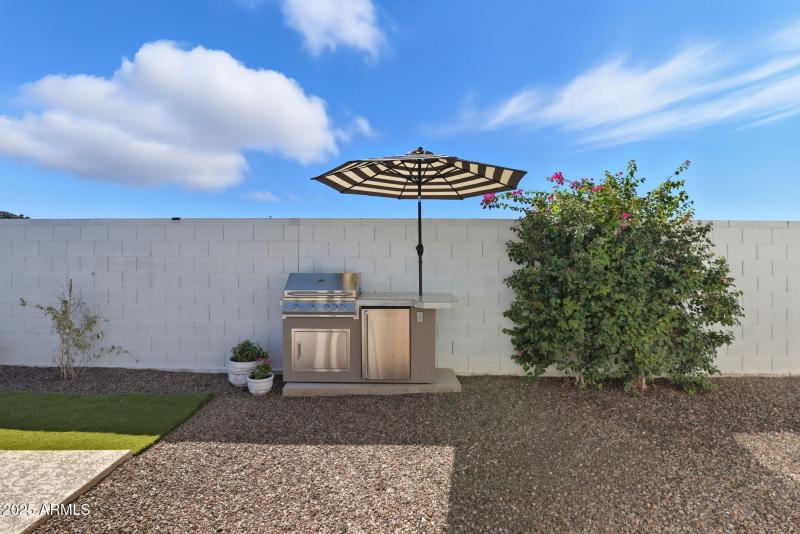 87-web-or-mls-1837 E Villa Linda Dr Phoe