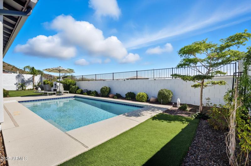 90-web-or-mls-1837 E Villa Linda Dr Phoe