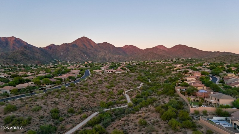 dji_fly_20251006_180302_0443_17597993148