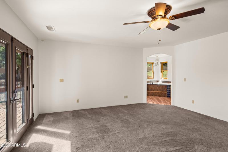 JL_105ViaDelViento-interiors-PrimarySuit