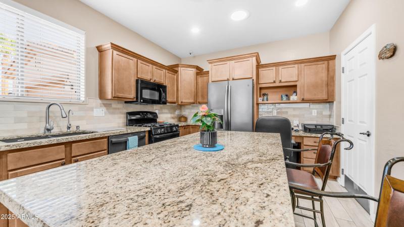 5809 E Leland St (7)