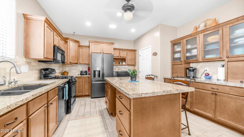 5809 E Leland St (9)