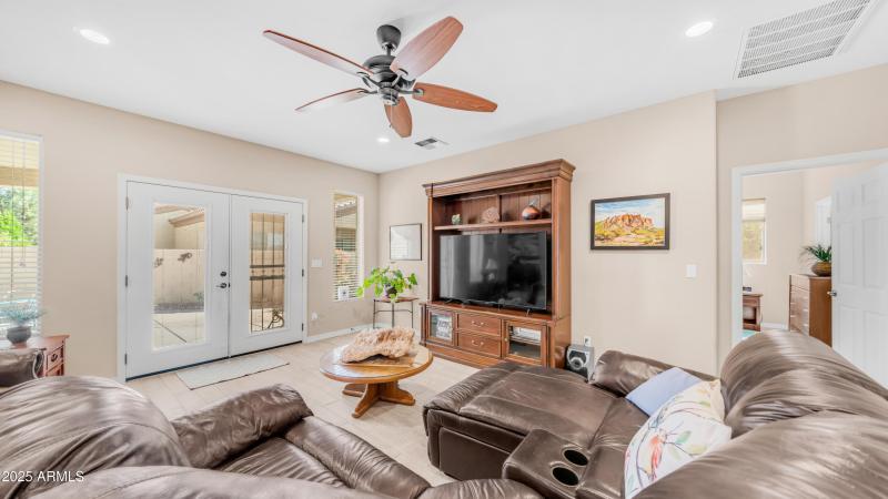 5809 E Leland St (11)