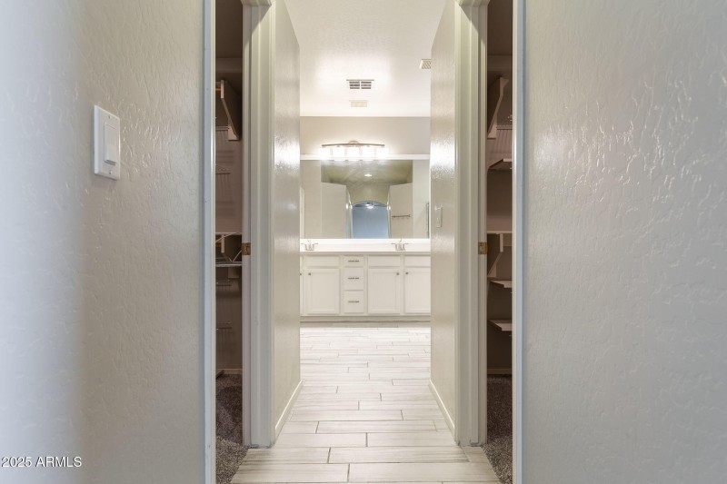 22-web-or-mls-6821-w-el-cortez-pl