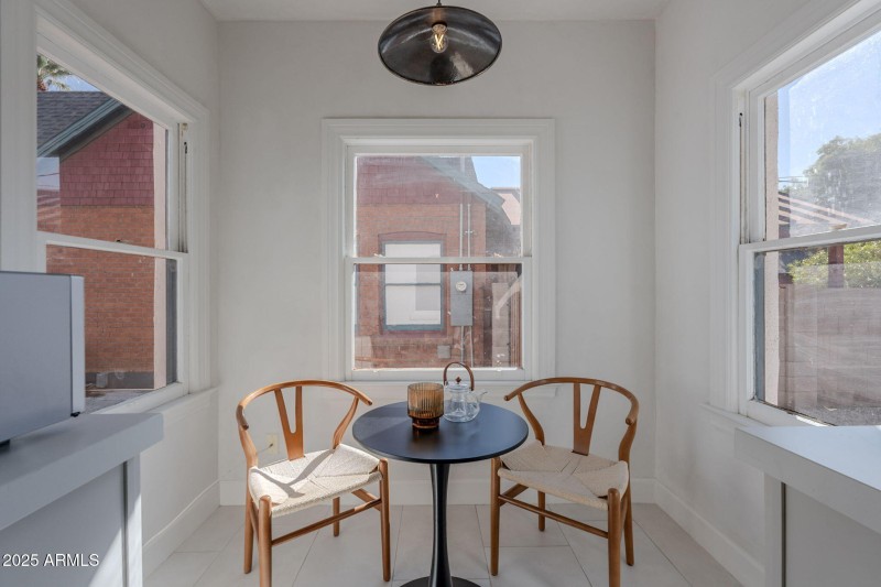 12-web-or-mls-Latham-12