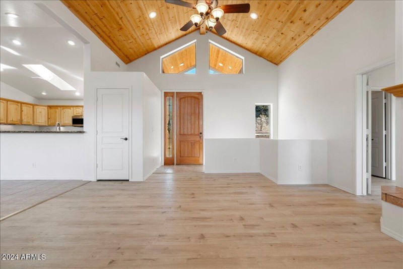 06-Living Room to Foyer