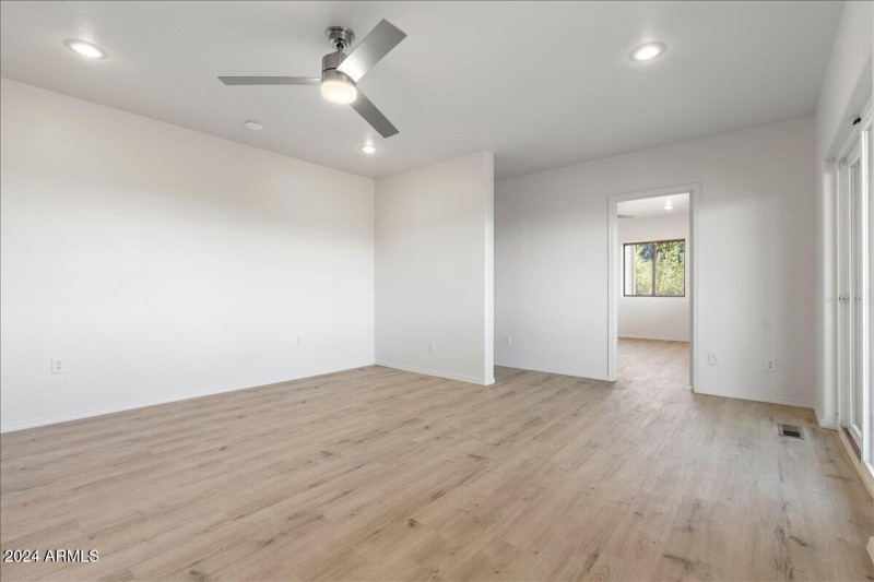 32-Downstairs Landing to Bedroom 2