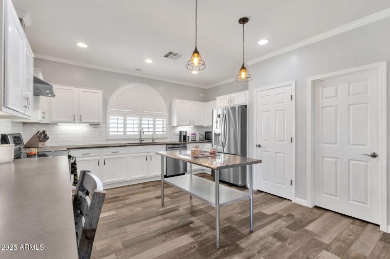 12-web-or-mls-5314-s-barley-way