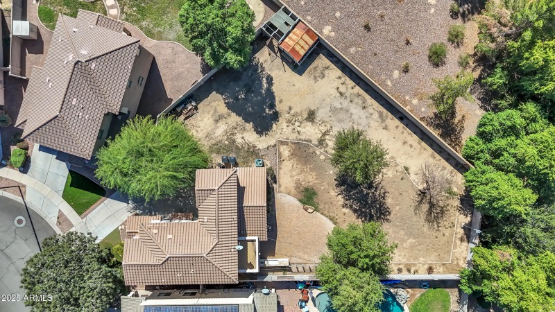 9_dji_20251006110227_0008_d