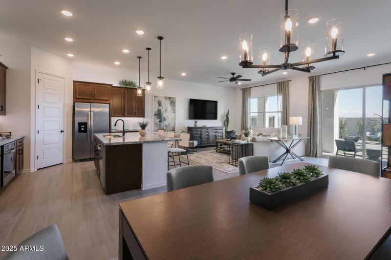 MAZ_STH_Azure_Dining