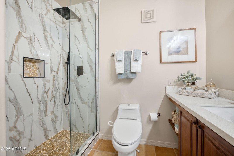 master bath 1 20660 N 40th St 2016 Phoen