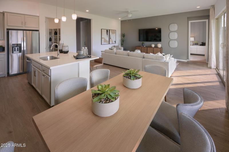 PHX_Pinnacle STH_Lagoon Dining To Living