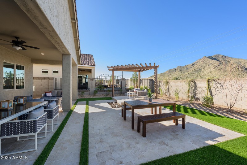 PHX_Pinnacle STH_Flint Backyard