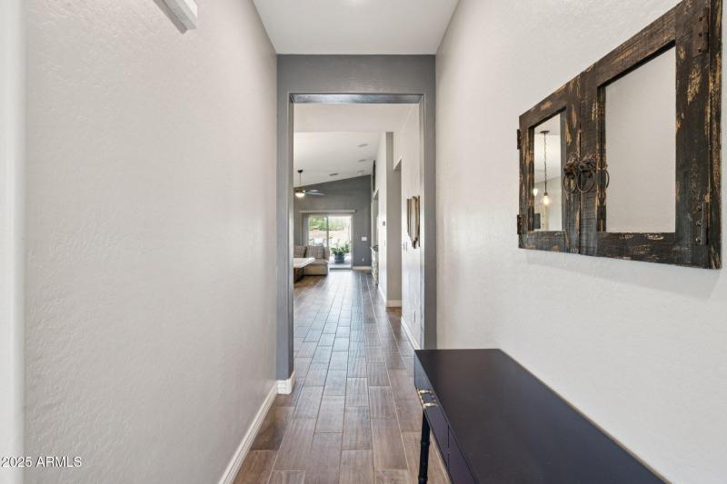 5-web-or-mls-S Stuart Ave-S0710-005