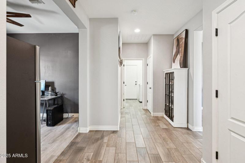 18-web-or-mls-S Stuart Ave-S0710-018