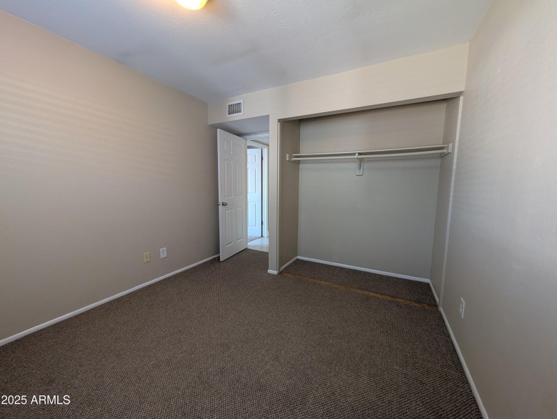 PXL_20251006_215427905