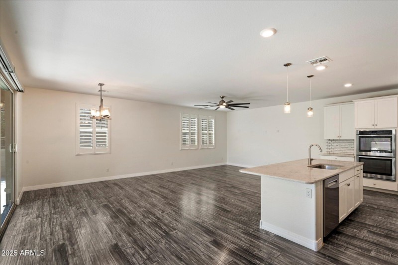 Great Room - light & bright