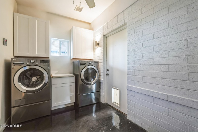 32_457_W_Mulberry_Dr_Phoenix_AZ_85013_US