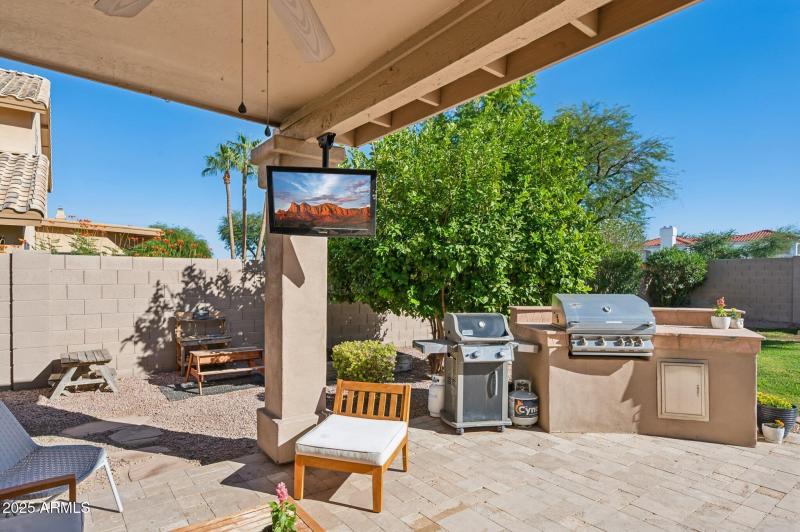 Outdoor Entertainment Zone