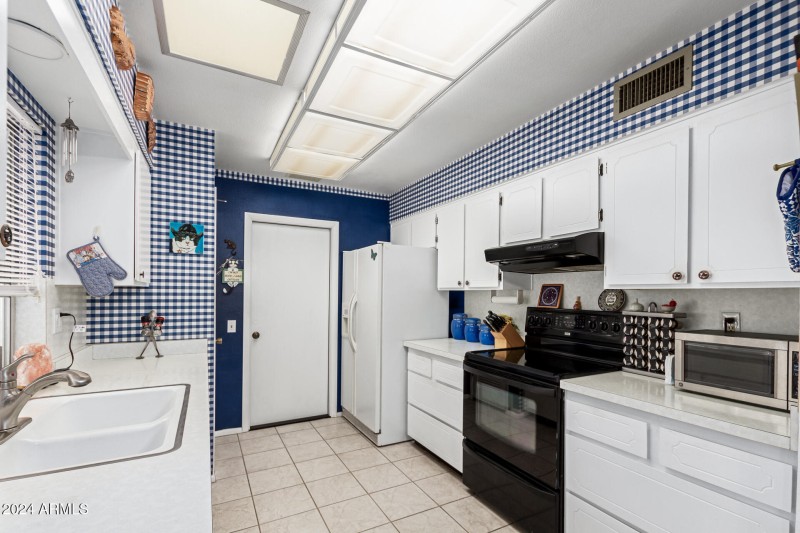 Kitchen 4