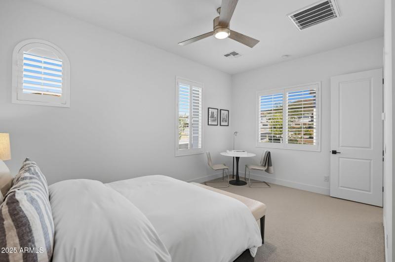 79-web-or-mls-1837 E Villa Linda Dr Phoe