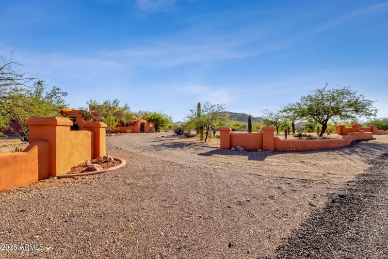 2-web-or-mls-8514-s-dysart-rd