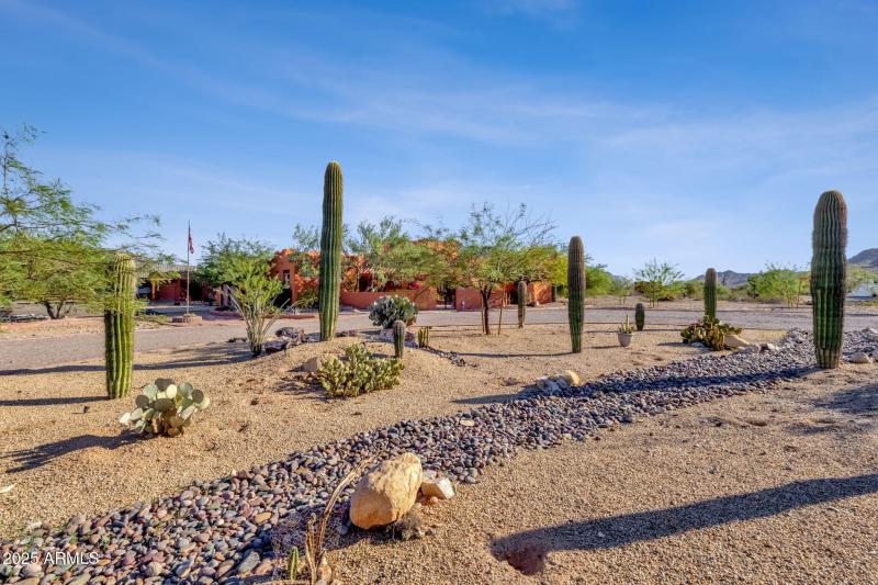 3-web-or-mls-8514-s-dysart-rd