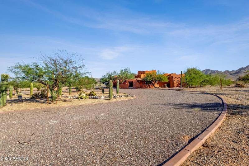 5-web-or-mls-8514-s-dysart-rd