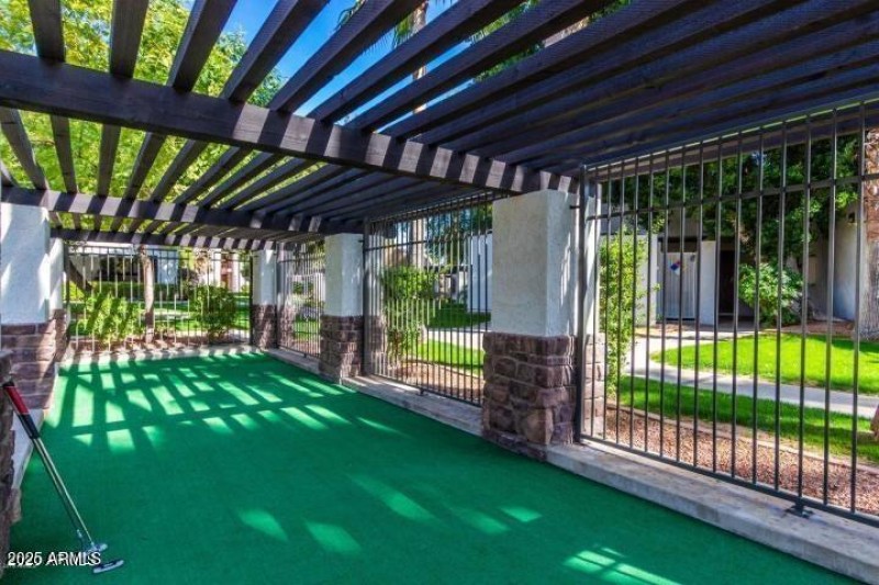 putting green- 7350 N. Via Paseo Del Sur