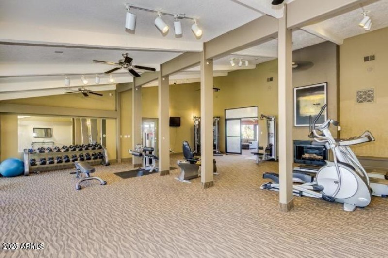 workout rm - 7350 N. Via Paseo Del Sur