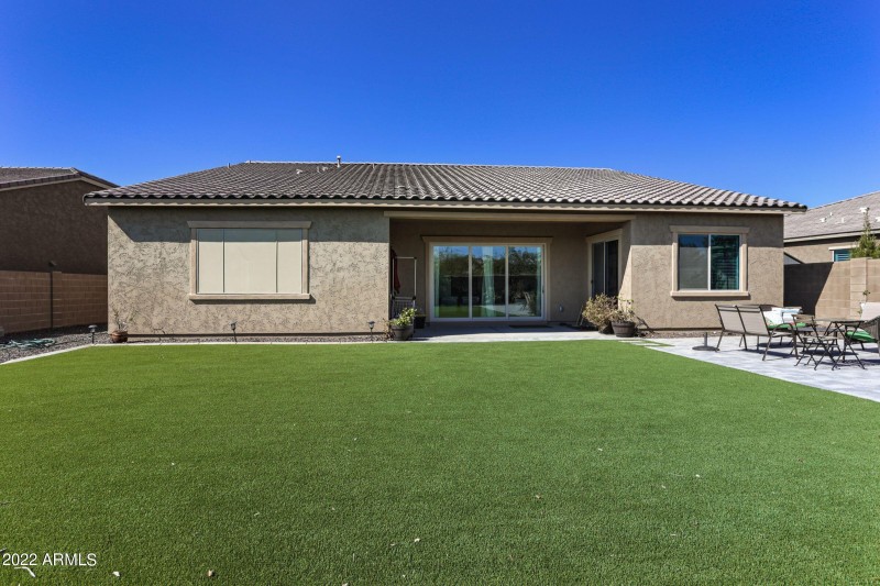 22533 N 93rd drive backyard