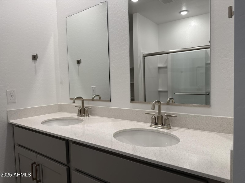 Primary bath - double sinks (2)