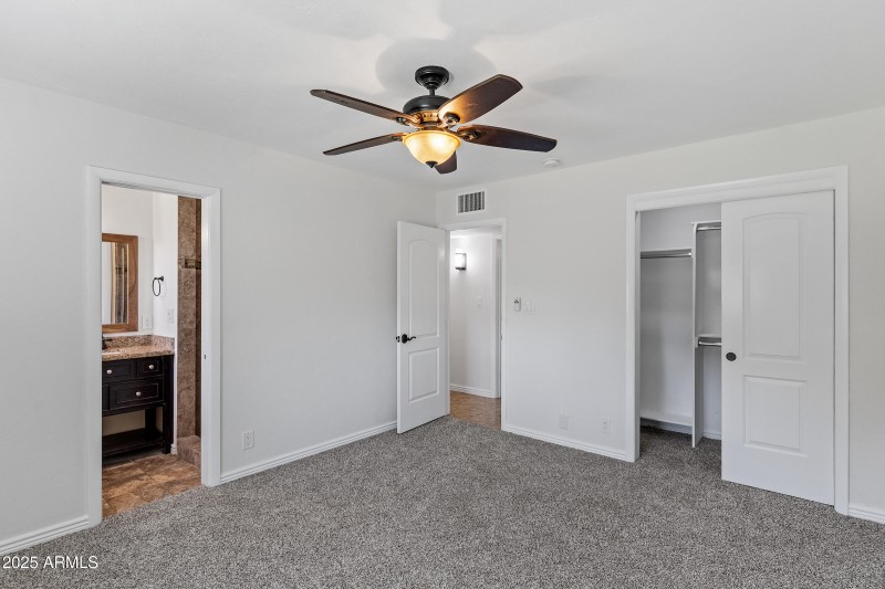 6531 N 16th Dr-26