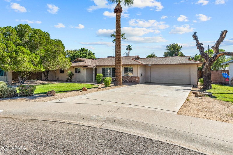 6531 N 16th Dr-2