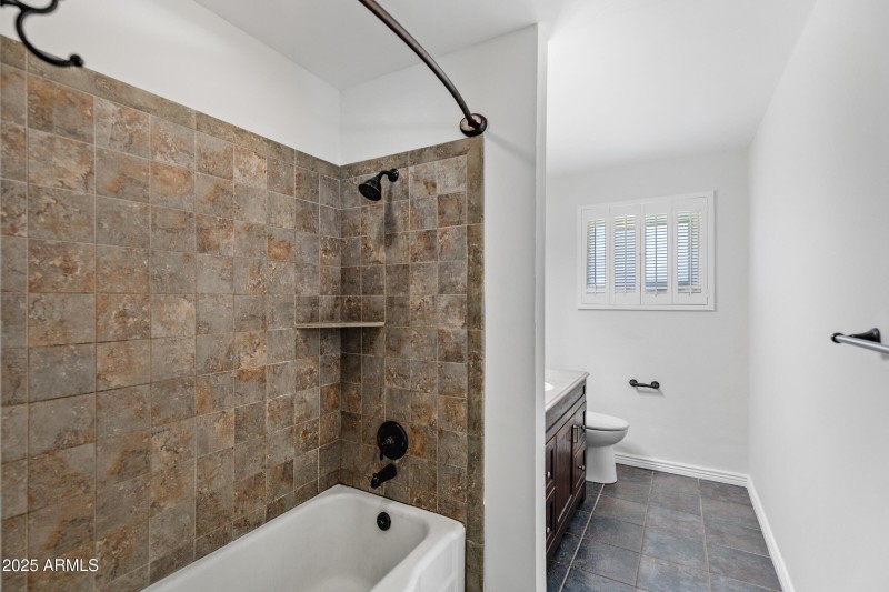 6531 N 16th Dr-21