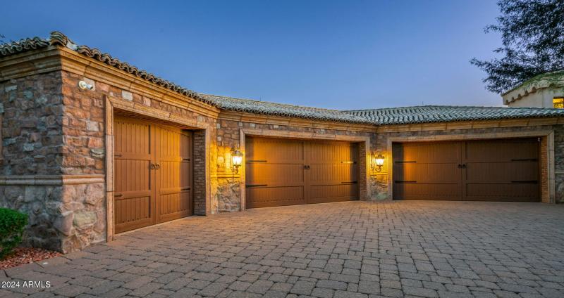 5 Bay Garage