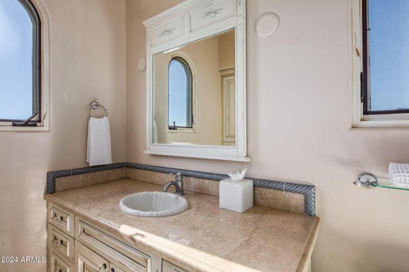 Guest Ensuite 1