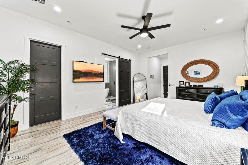 032_north_83rd-30_721