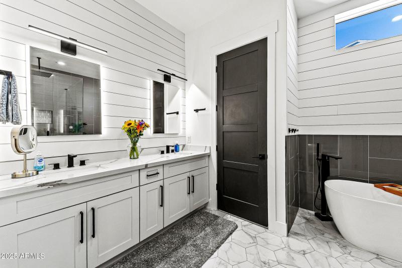 034_north_83rd-31_454