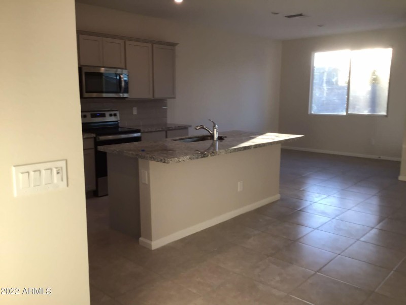 a6d9c66b-dbd7-48ae-a17b-a085659d1894